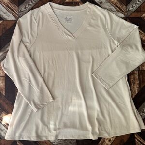 d&co Cream V-Neck Long Sleeve Top